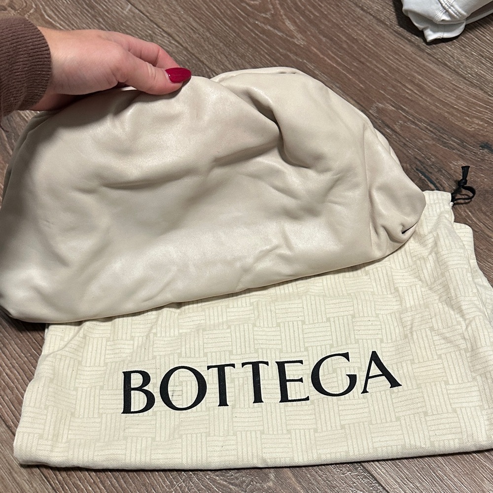 Bottega Veneta Cream Slouchy Leather Clutch